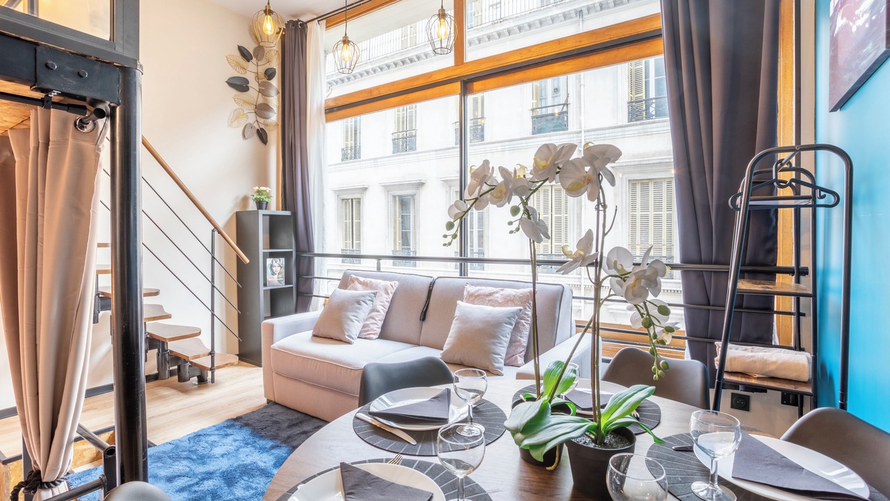 Photo of Livingroom in Opera