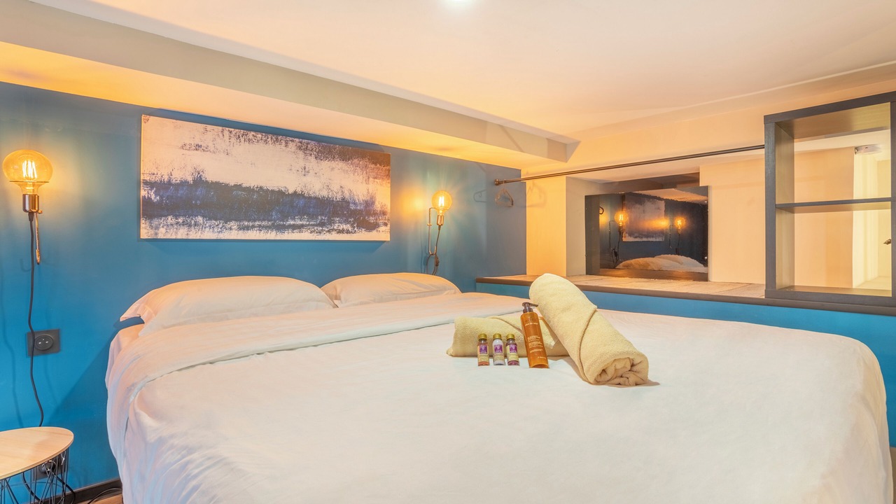 Photo of Bedroom in Opera