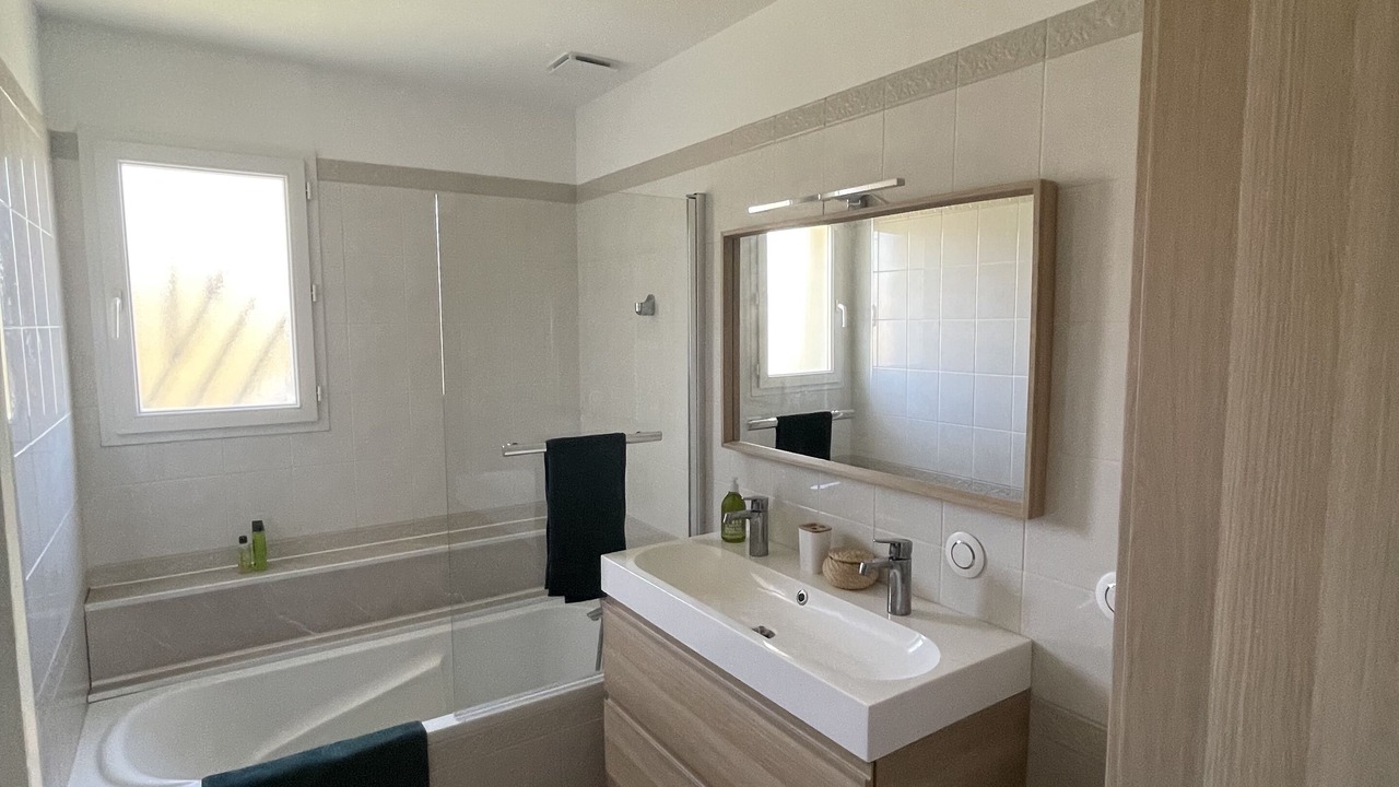 Photo of Bathroom in La Vallee