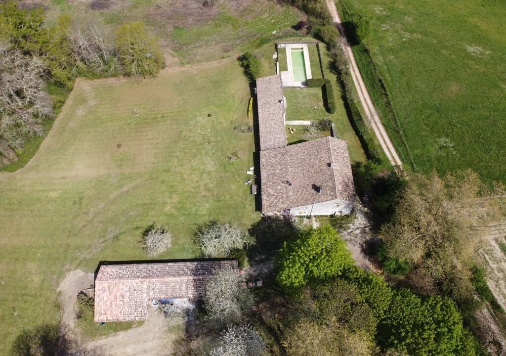 Photo of Outdoor in Saint-Michel-de-Montaigne