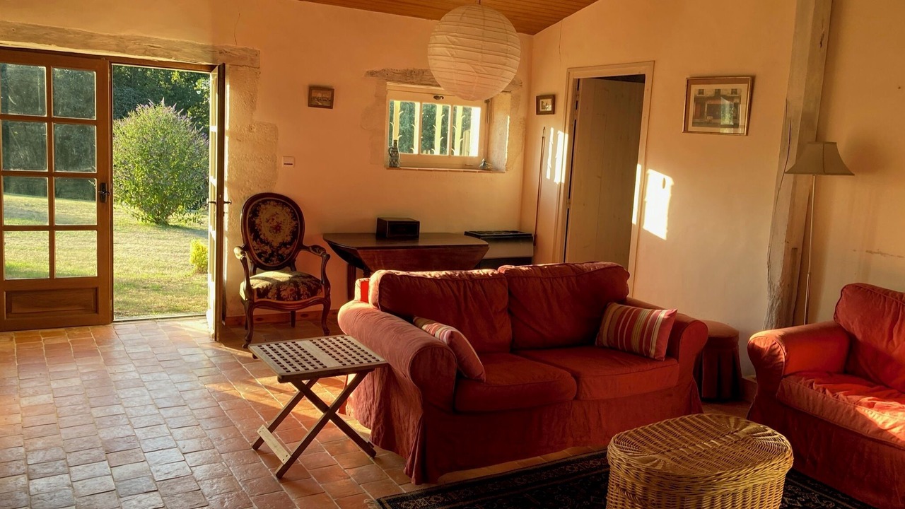 Photo of Livingroom in Saint-Michel-de-Montaigne