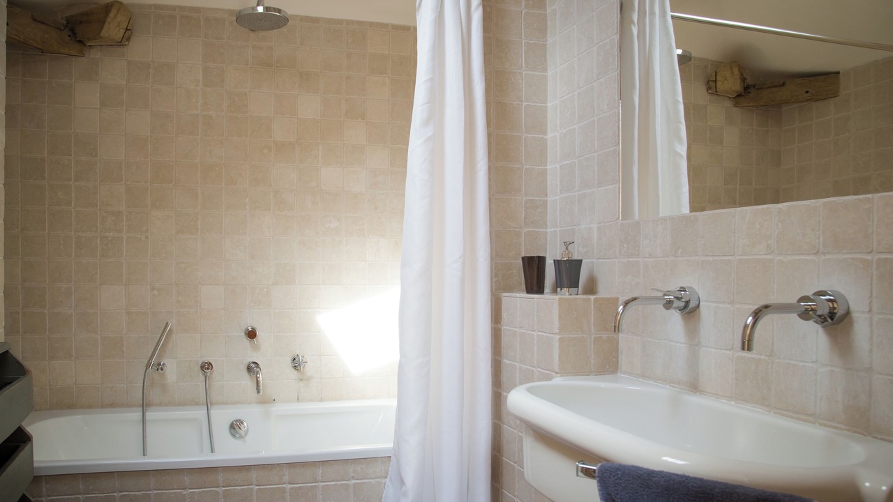 Photo of Bathroom in Naujan-et-Postiac