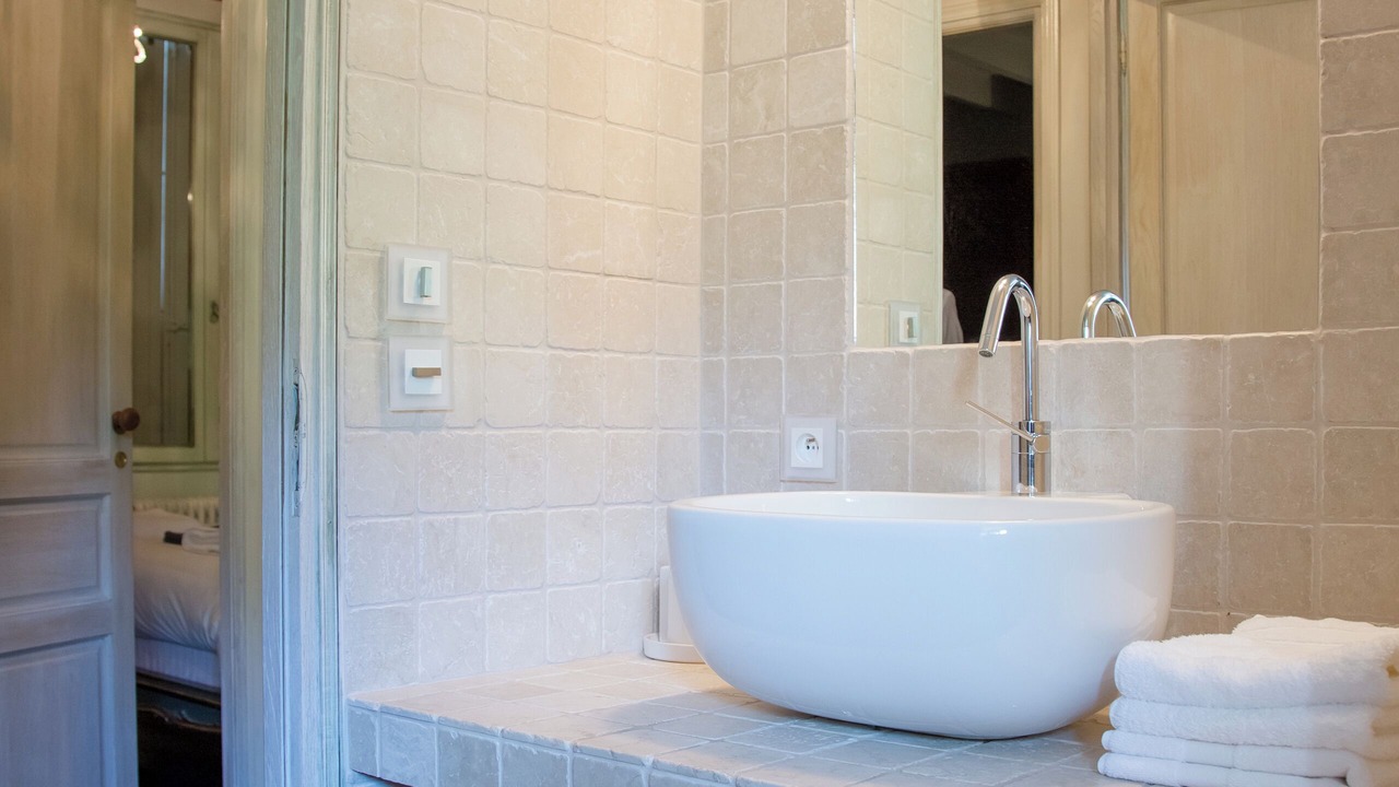 Photo of Bathroom in Naujan-et-Postiac