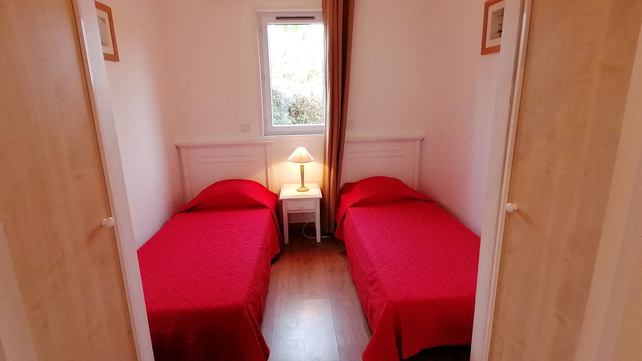 Photo of Bedroom in Parentis-en-Born