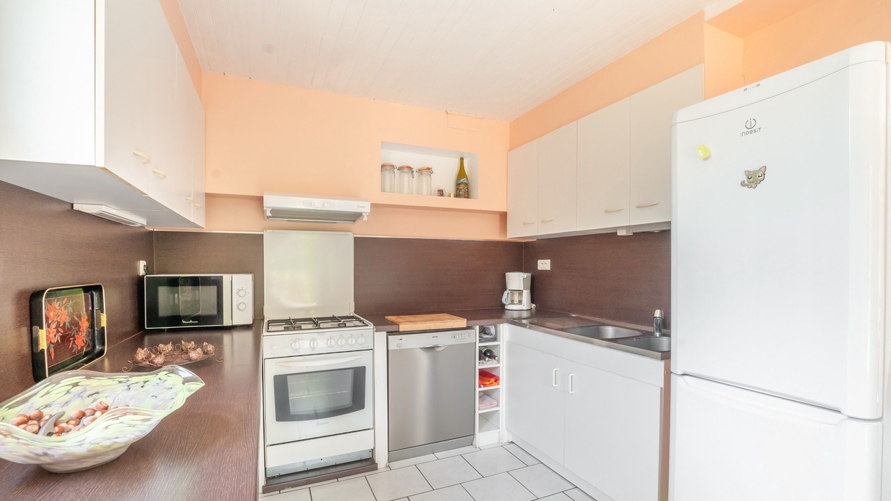 Photo of Kitchen in Saint-Meard-de-Gurcon