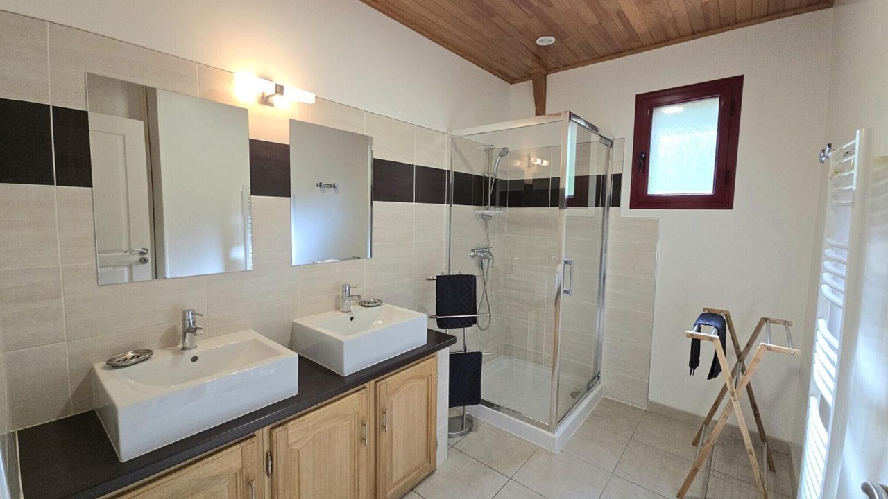 Photo of Bathroom in Domme