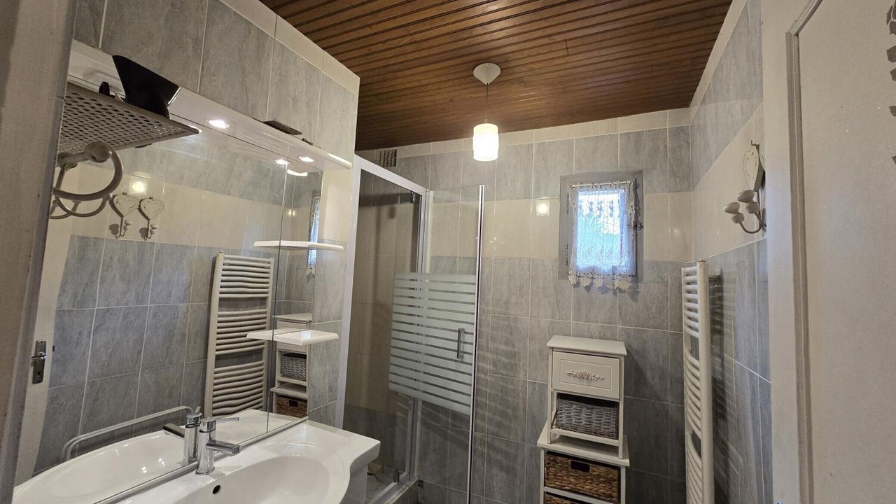 Photo of Bathroom in Sainte-Mondane