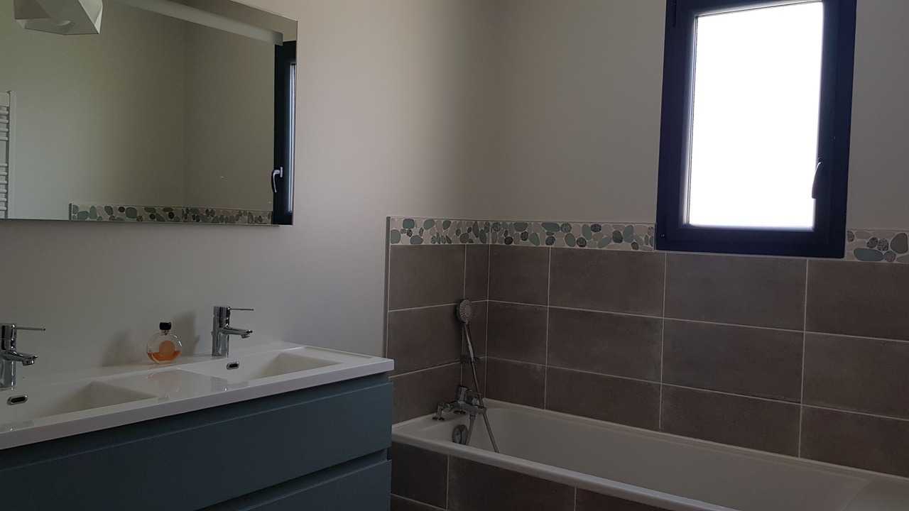 Photo of Bathroom in Saint-Medard-en-Jalles