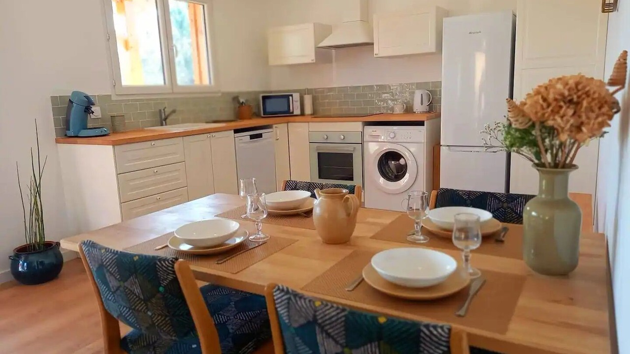 Photo of Kitchen in Grayan-Et-L'Hopital