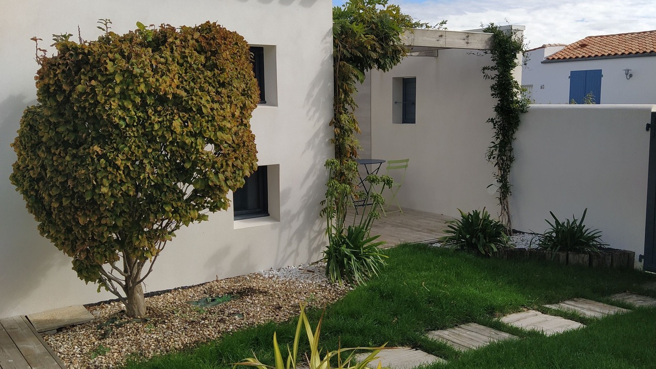 Photo of Outdoor in Cheray