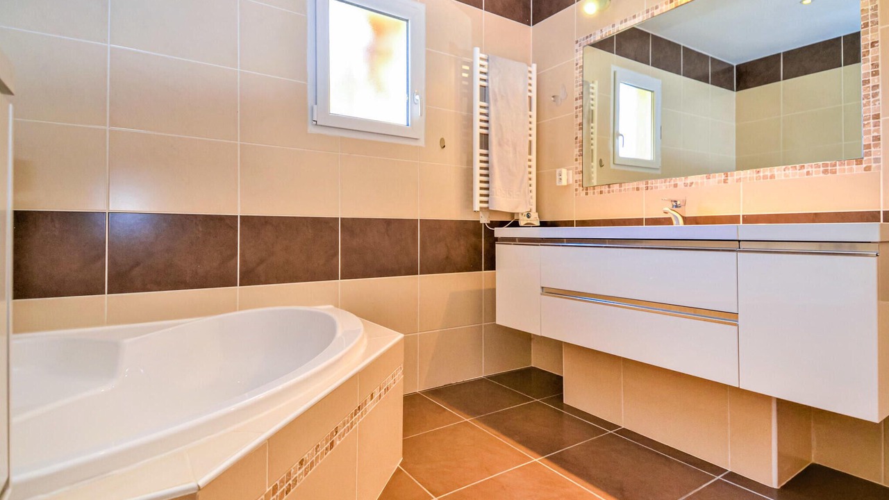 Photo of Bathroom in Mornas
