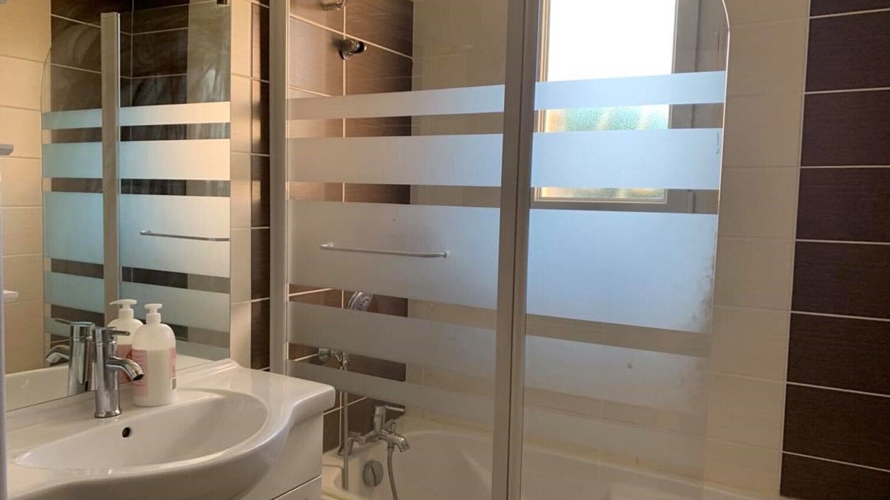 Photo of Bathroom in Parentis-en-Born