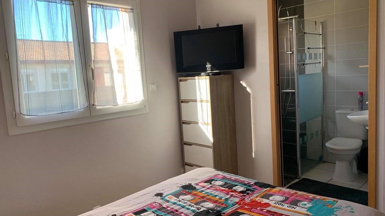 Photo of Bedroom in Parentis-en-Born