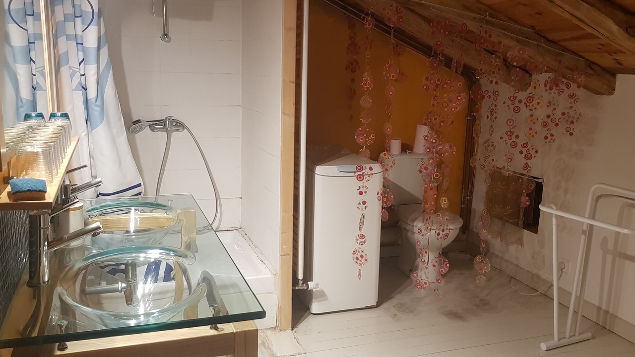 Photo of Bathroom in Bourrou