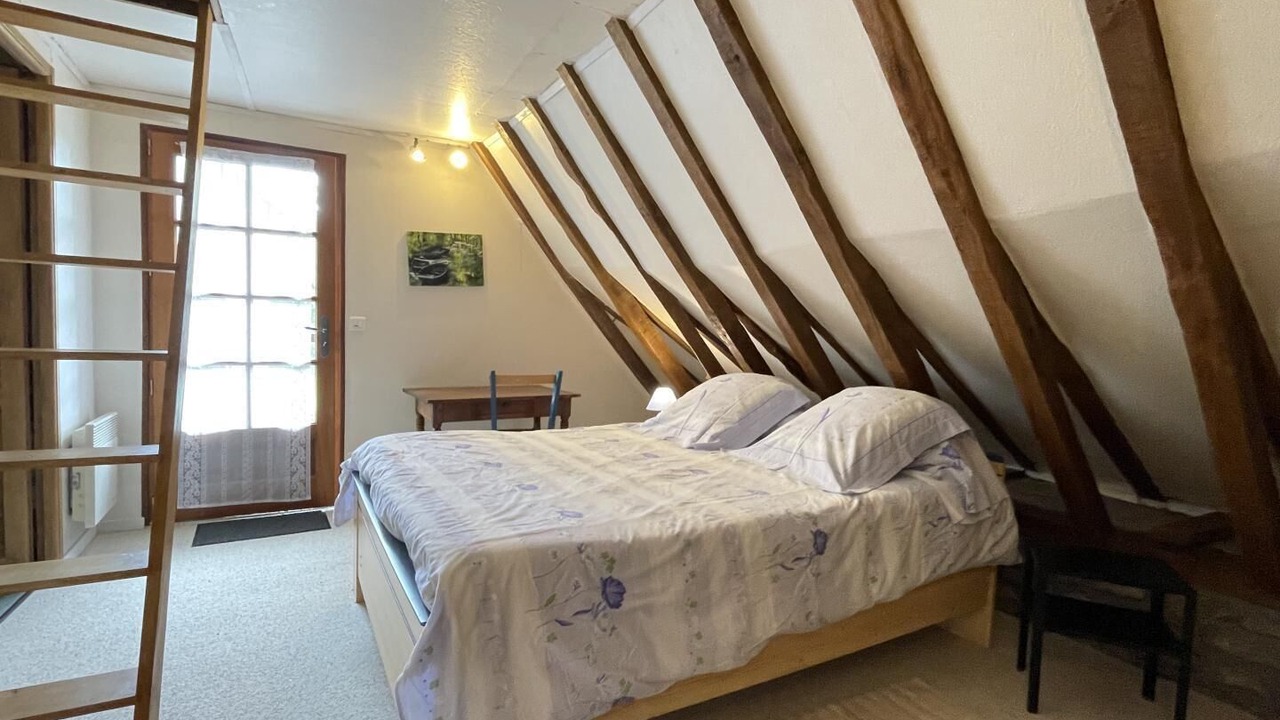 Photo of Bedroom in Asson