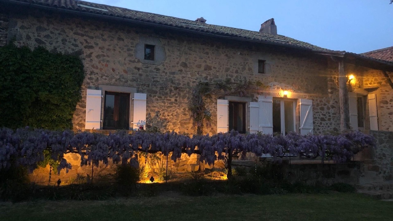 Photo of Outdoor in Saint-Barthelemy-de-Bussiere