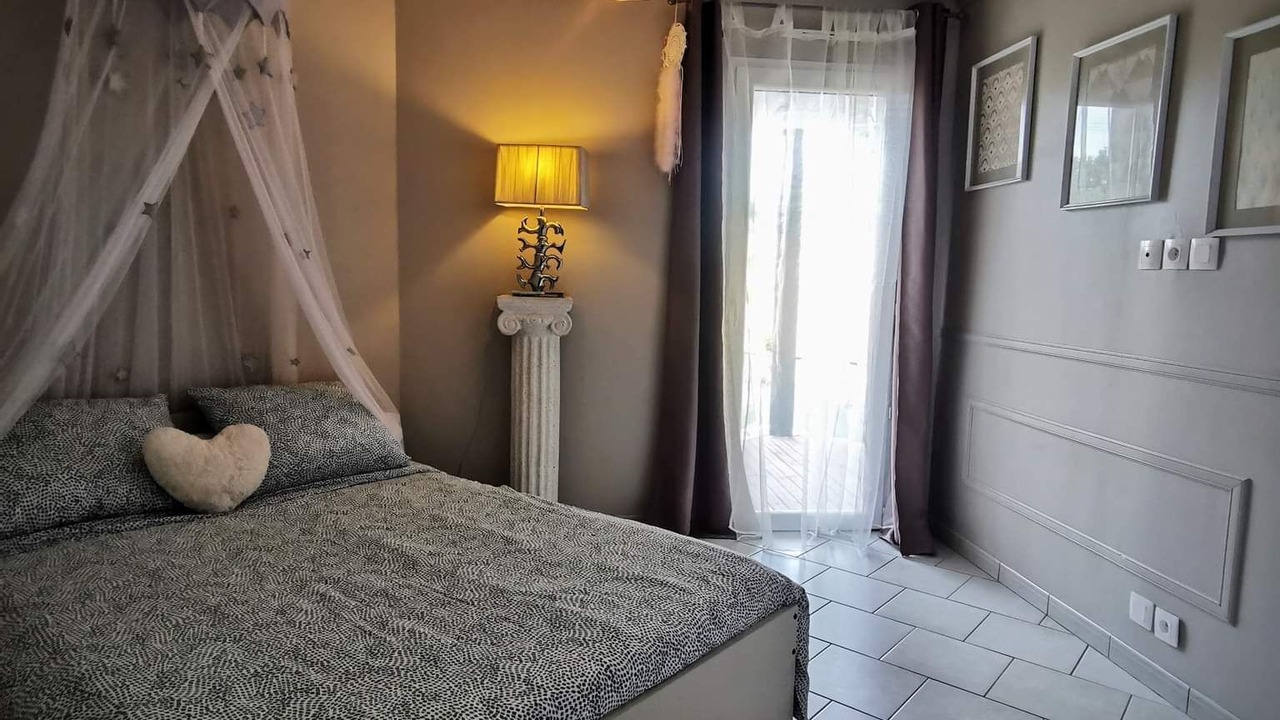 Photo of Bedroom in Saint-Medard-en-Jalles