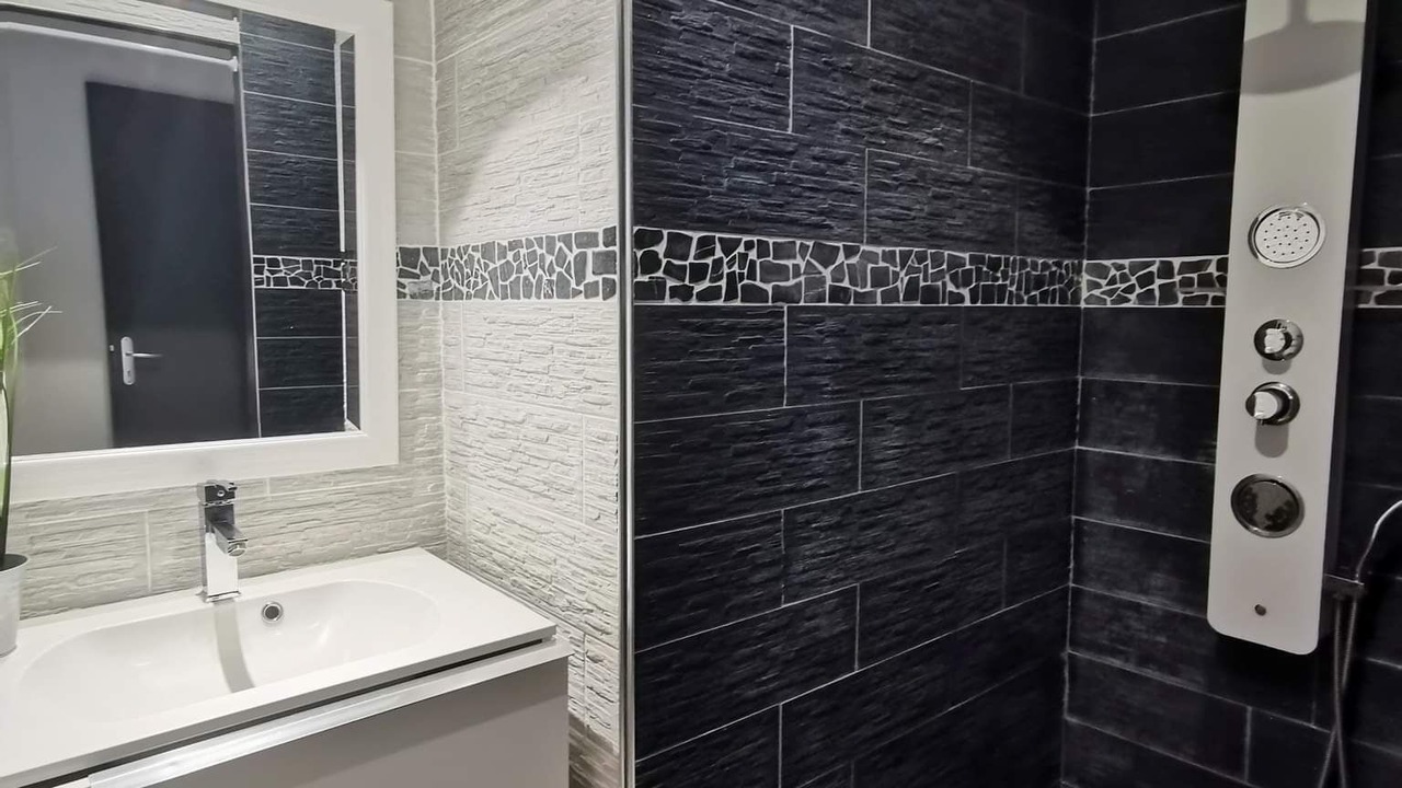 Photo of Bathroom in Saint-Medard-en-Jalles