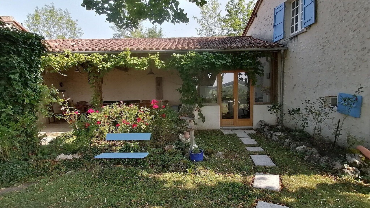 Photo of Patio Balcony in Lusignac