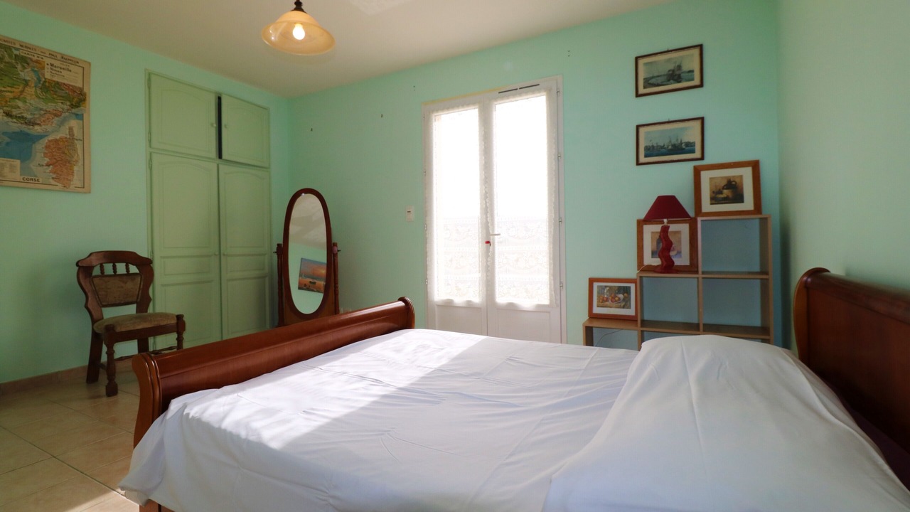 Photo of Bedroom in Castels et Bezenac