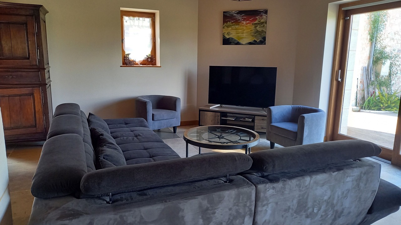 Photo of Livingroom in Saint-Martin-de-Fressengeas