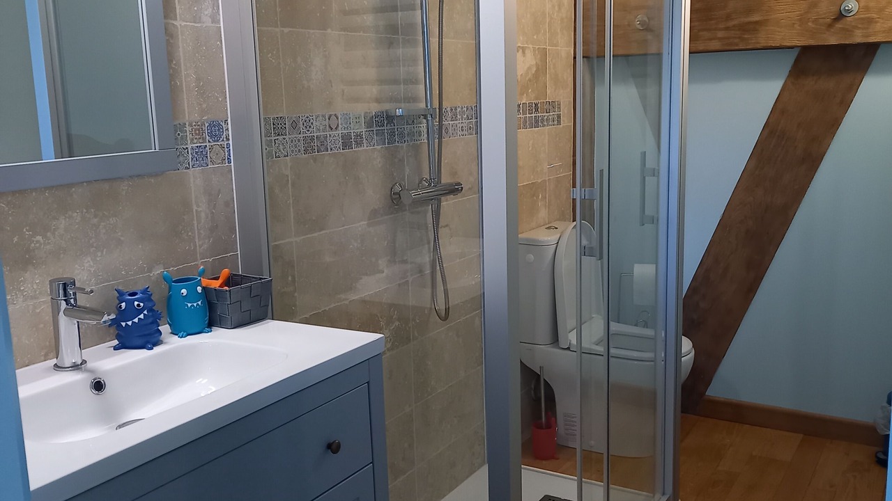 Photo of Bathroom in Saint-Martin-de-Fressengeas