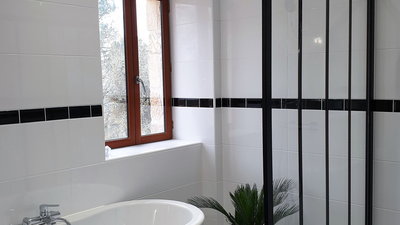 Photo of Bathroom in Aubas