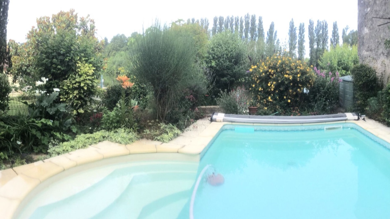Photo of Others in Pessac-sur-Dordogne