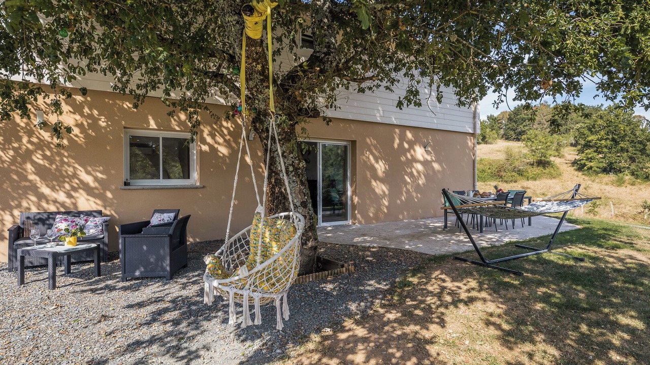 Photo of Patio Balcony in Saint-Pantaleon-de-Larche