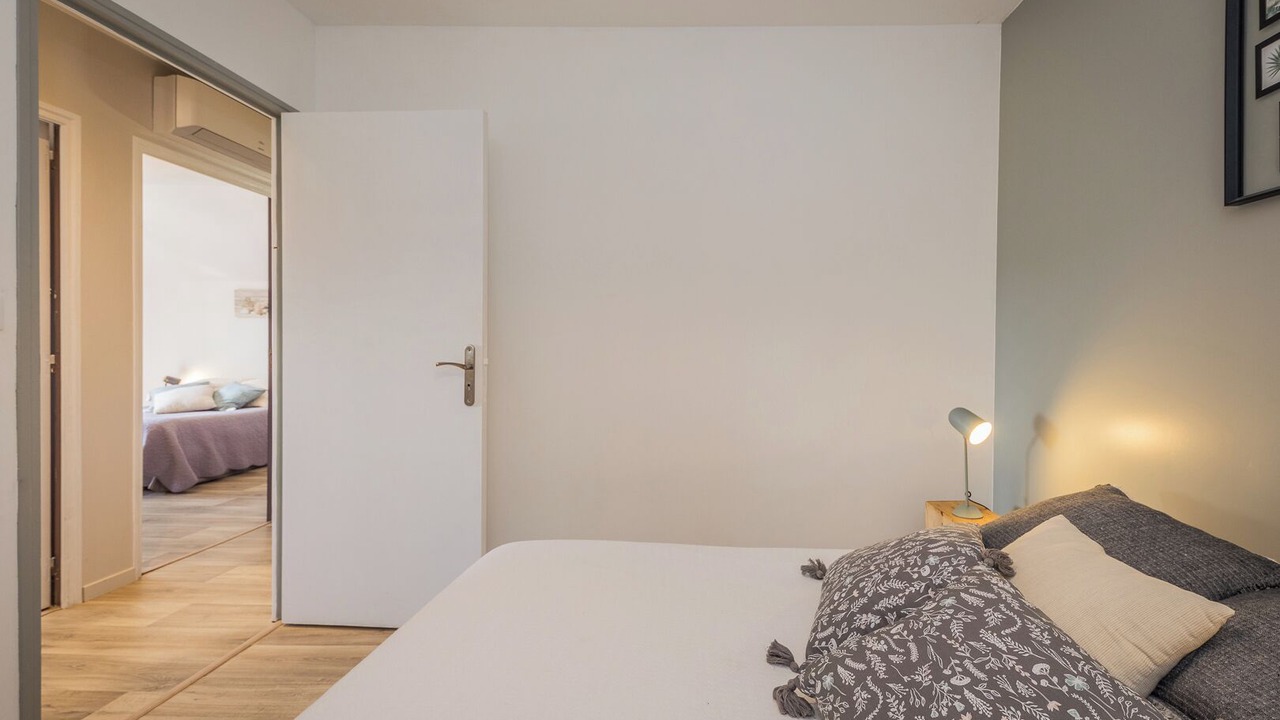 Photo of Bedroom in Saint-Pantaleon-de-Larche