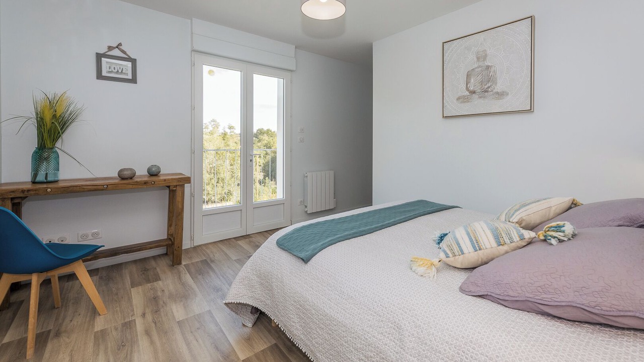 Photo of Bedroom in Saint-Pantaleon-de-Larche