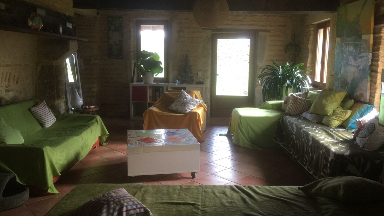 Photo of Livingroom in Sainte-Gemme-Martaillac
