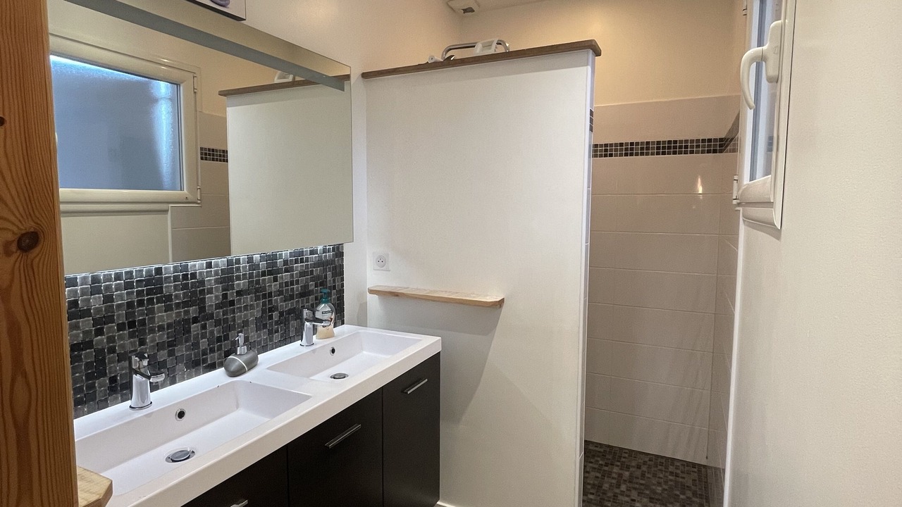 Photo of Bathroom in Le Porge