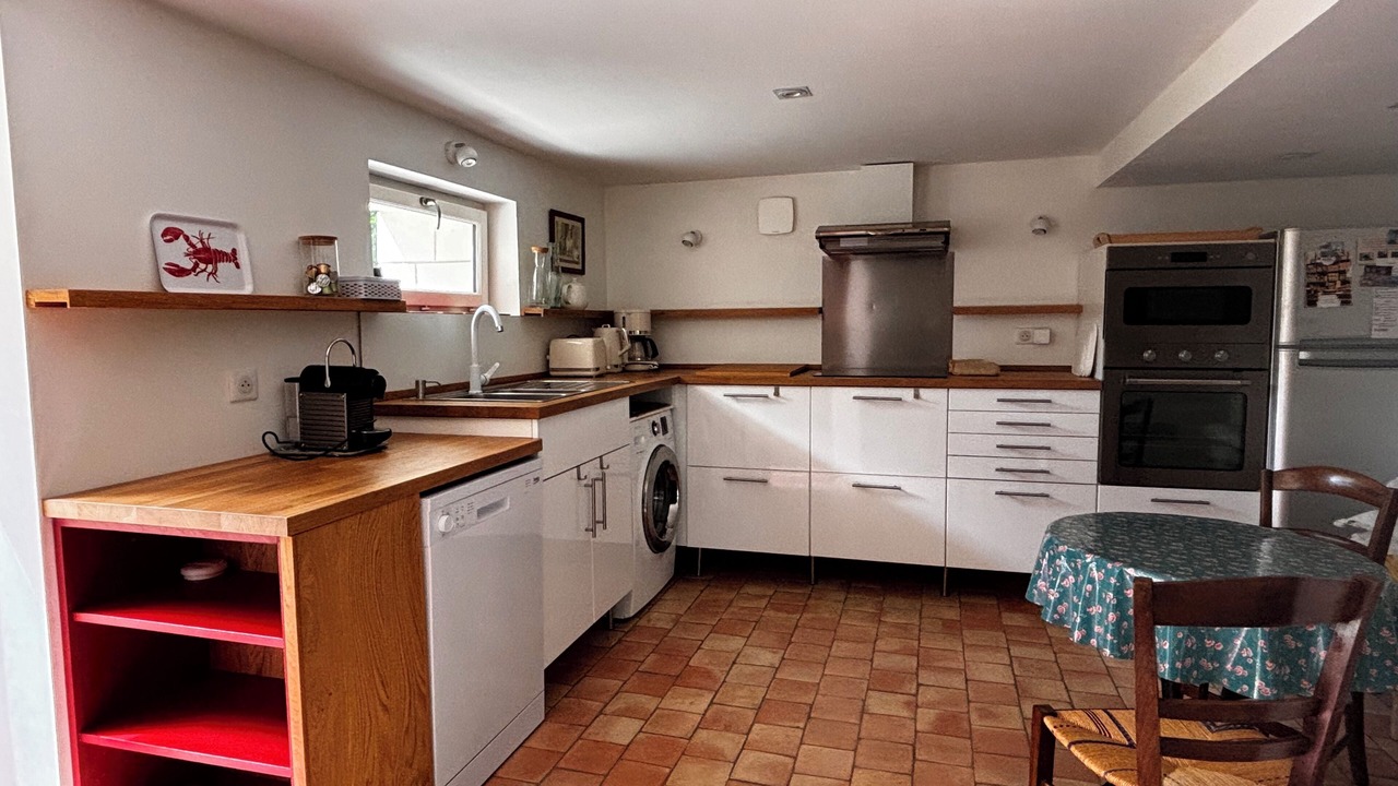 Photo of Kitchen in Saint Nazaire sur Charente