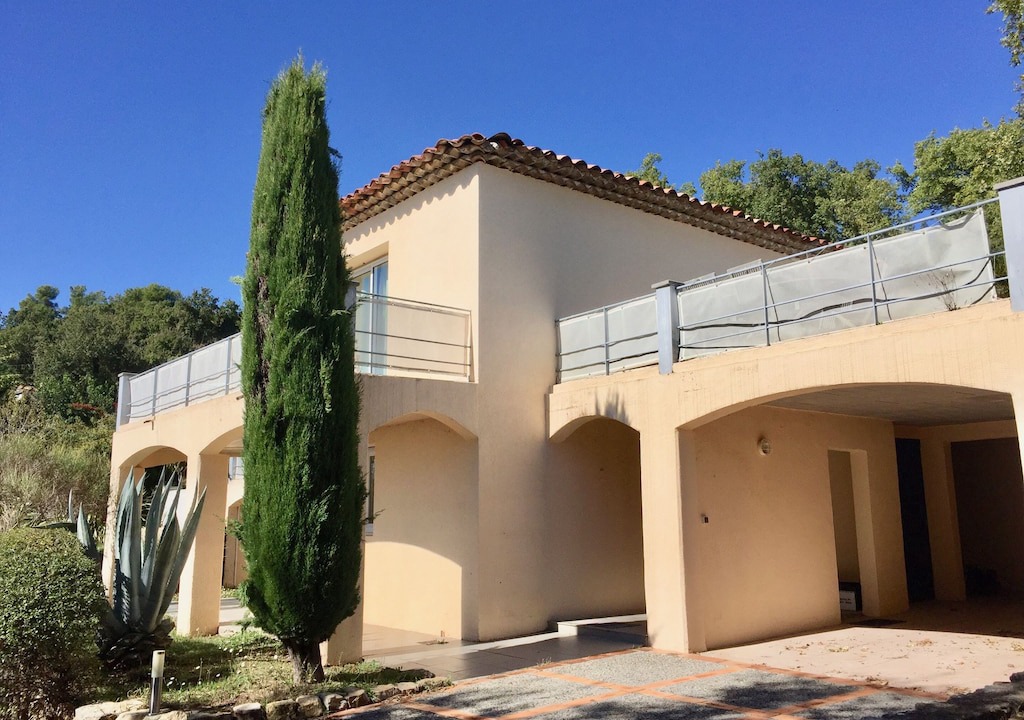 Photo of Others in Cabris