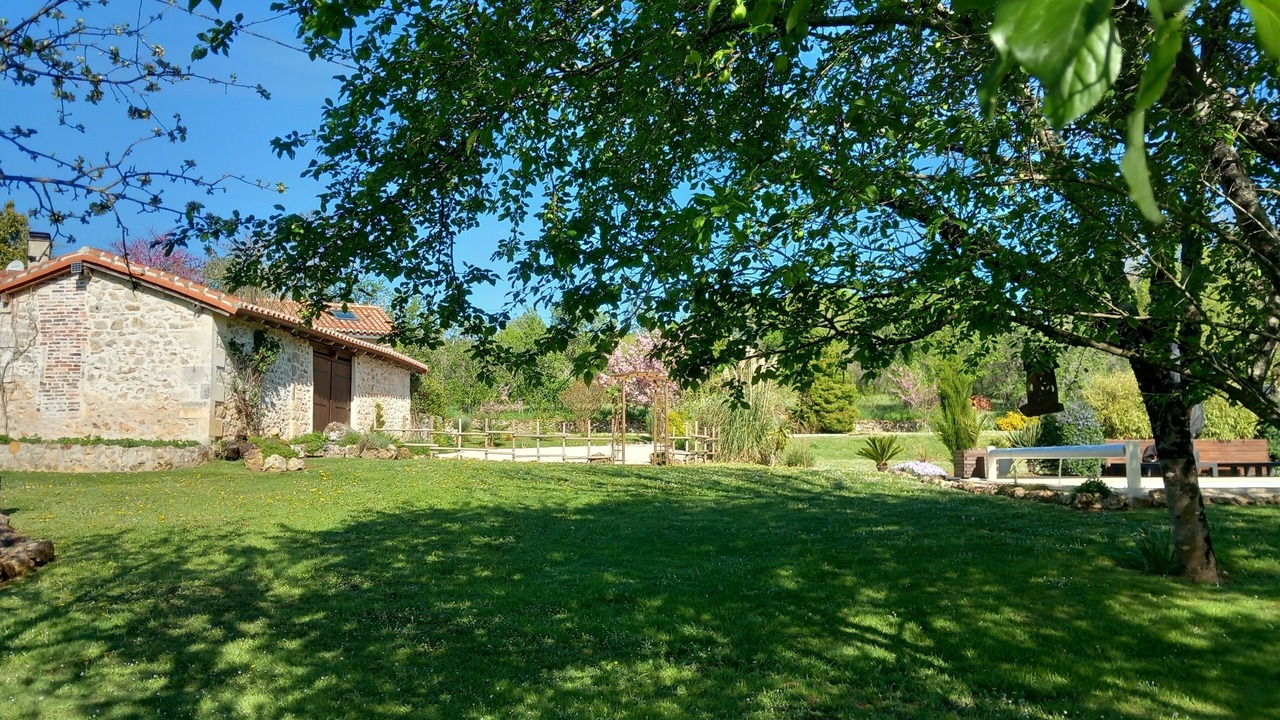 Photo of Outdoor in Lussas-et-Nontronneau