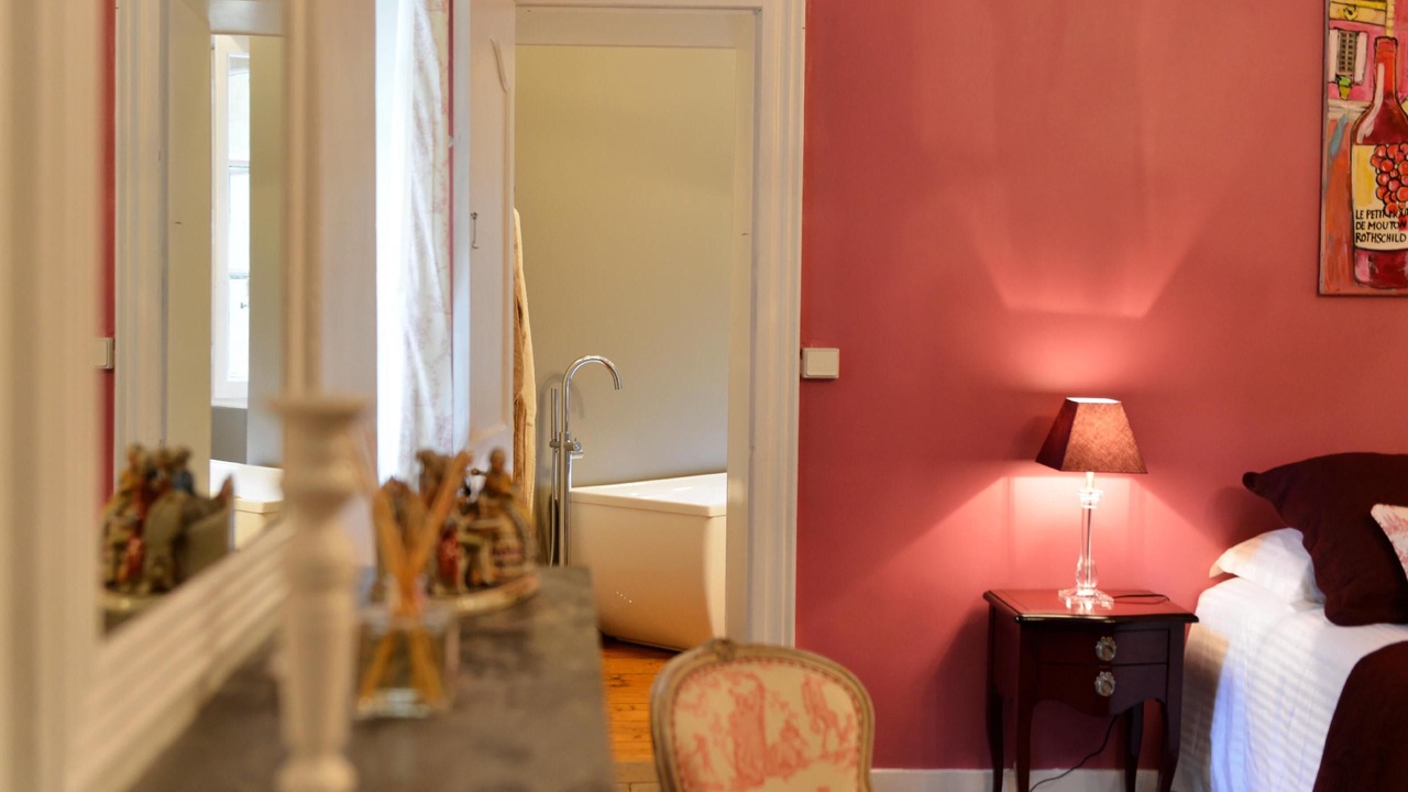 Photo of Bedroom in Castelnau-de-Medoc