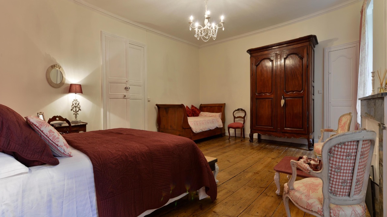 Photo of Bedroom in Castelnau-de-Medoc
