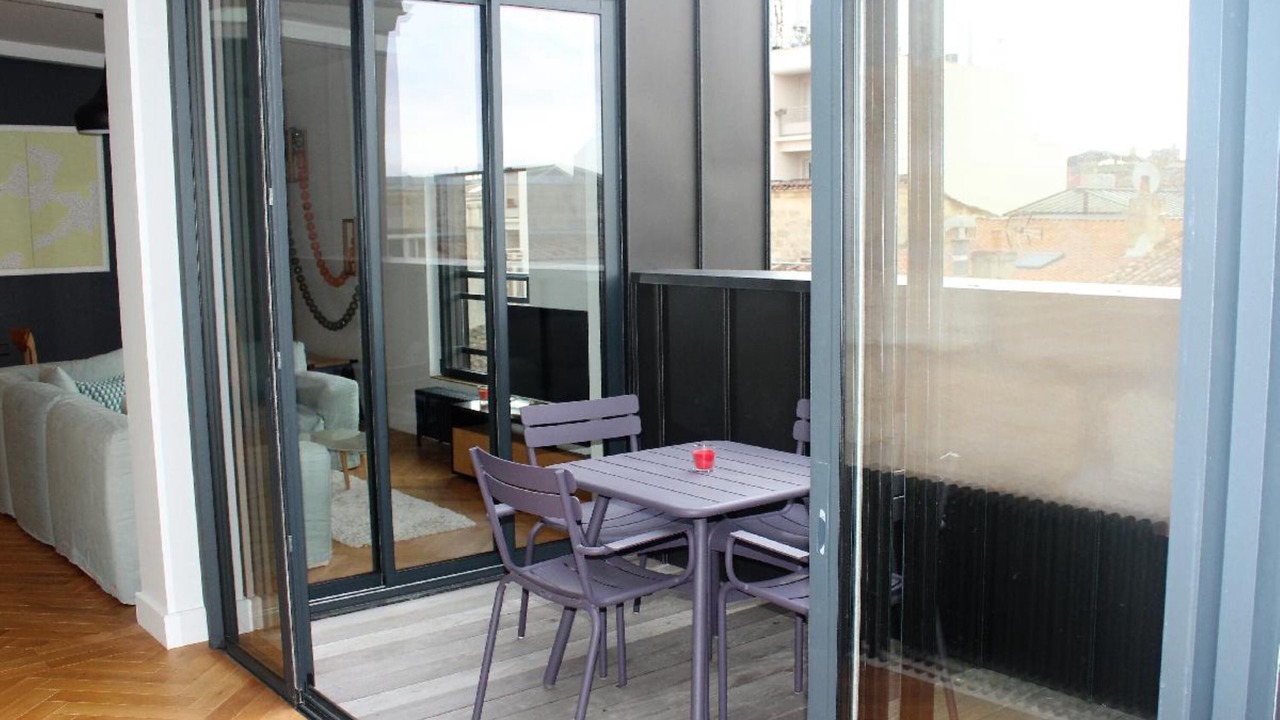 Photo of Outdoor in Chartrons