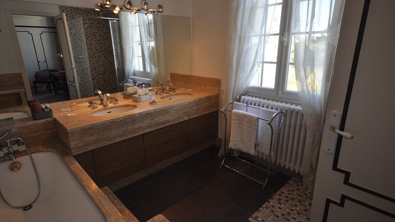 Photo of Bathroom in Saint-Loubes