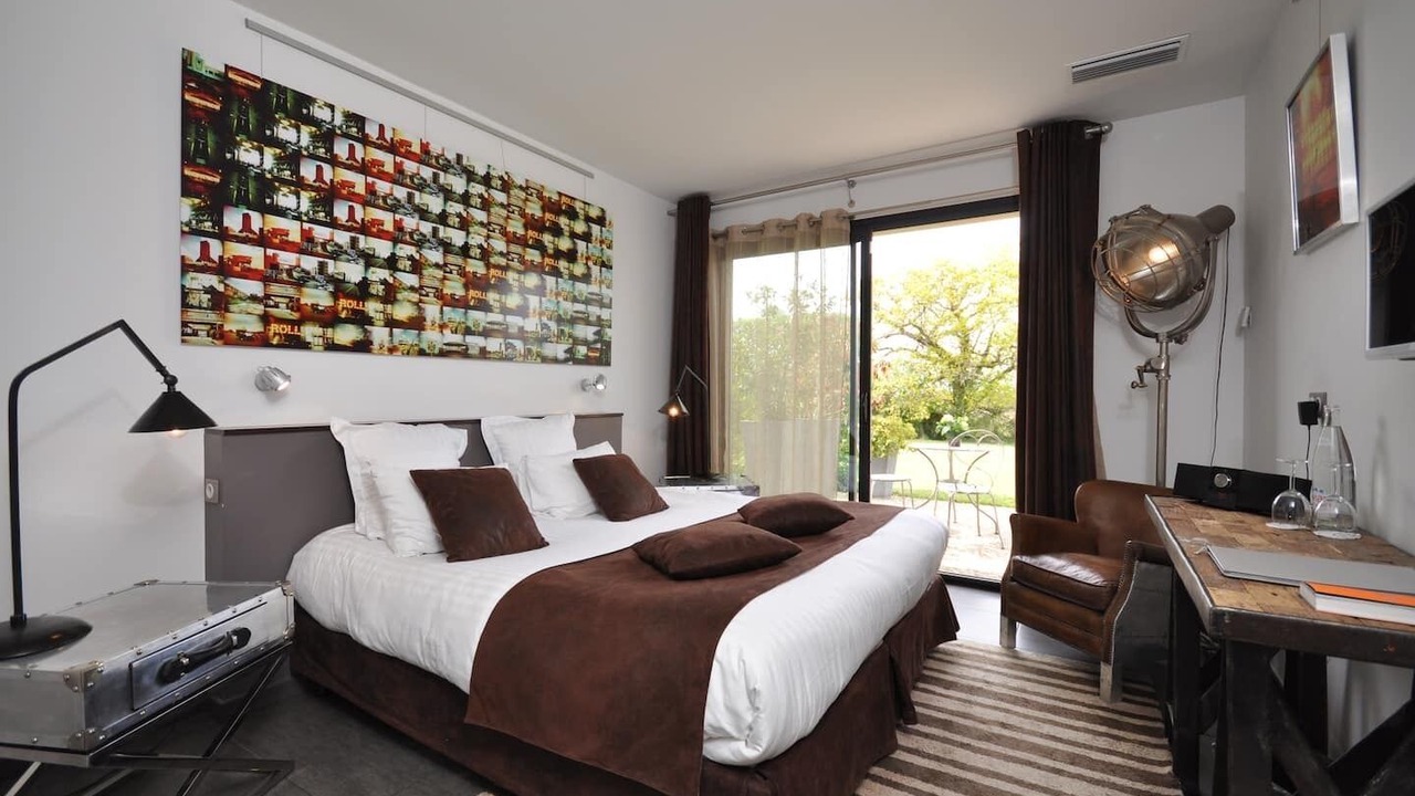 Photo of Bedroom in Saint-Loubes