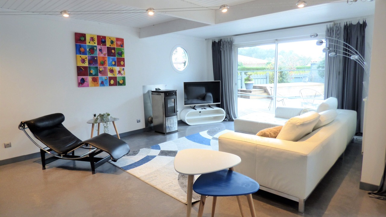 Photo of Livingroom in Messanges