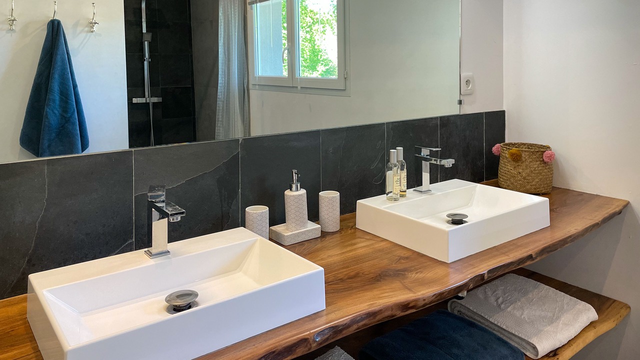 Photo of Bathroom in Grezillac