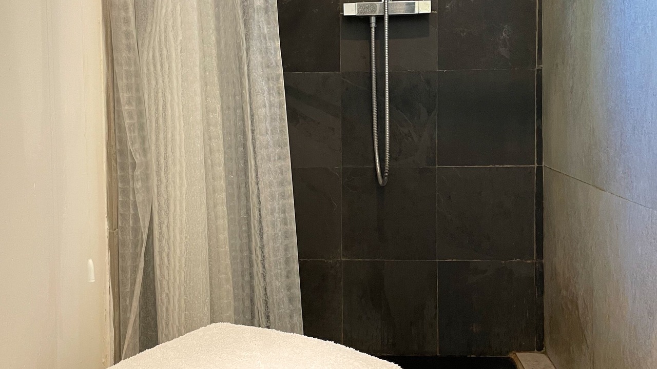 Photo of Bathroom in Grezillac