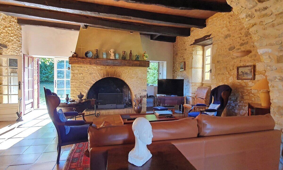 Photo of Livingroom in Saint-Avit-Senieur