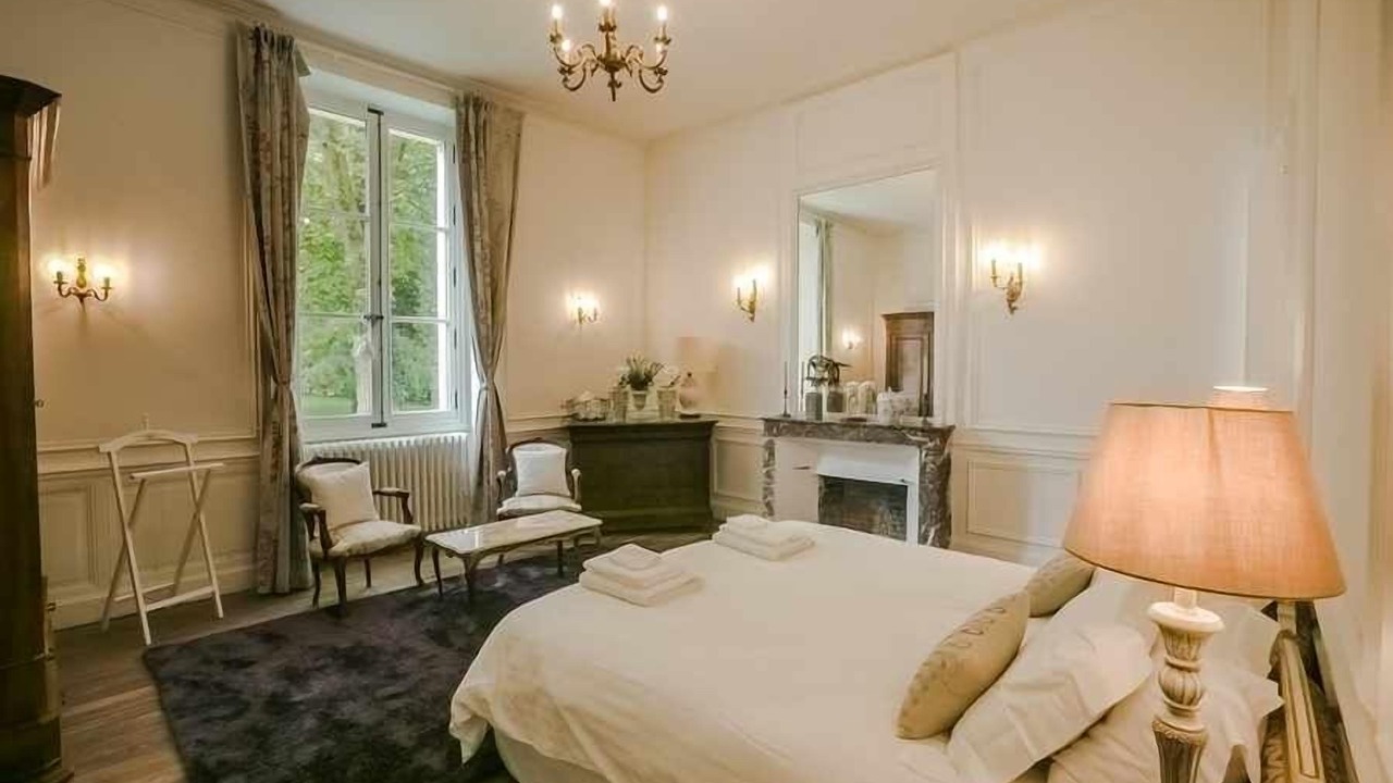 Photo of Bedroom in Benest