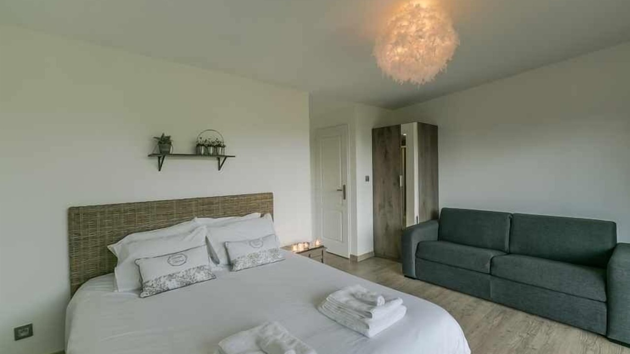 Photo of Bedroom in Benest