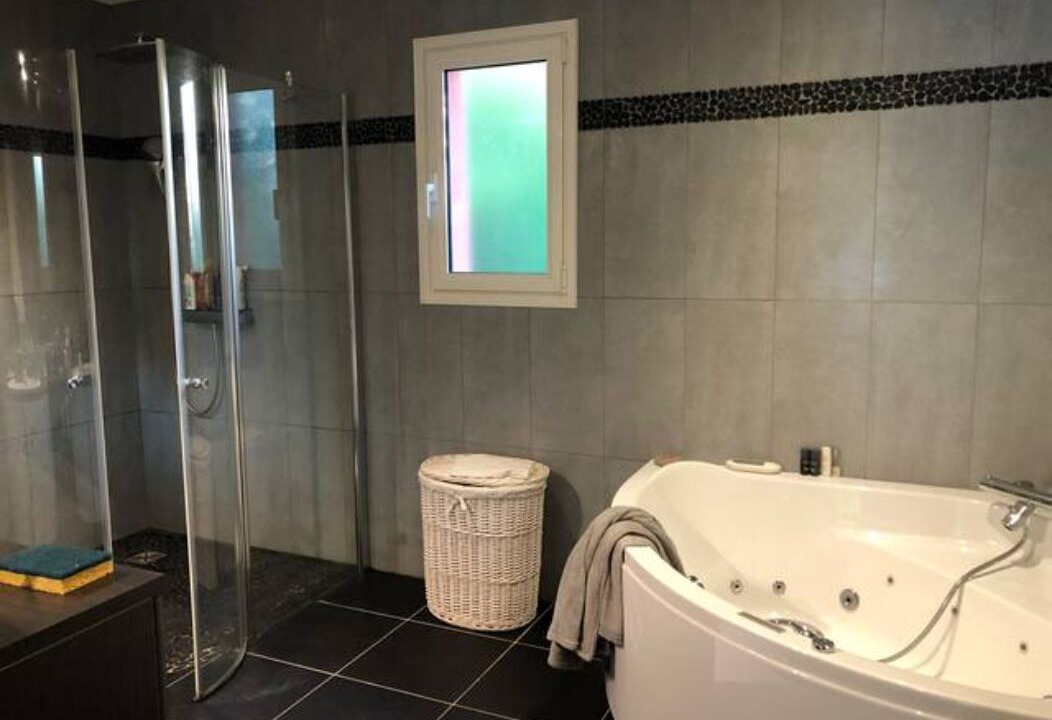 Photo of Bathroom in Saint-Laurent
