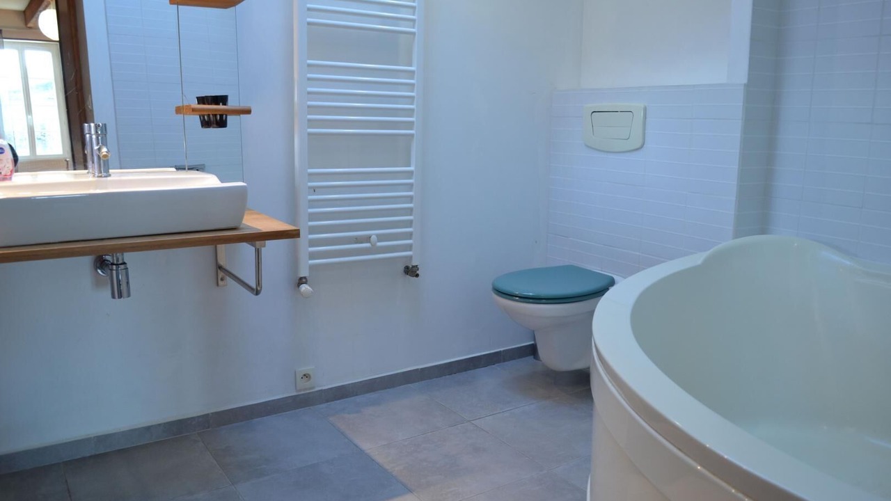 Photo of Bathroom in Echallat
