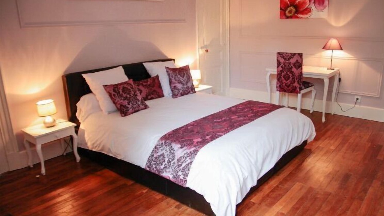 Photo of Bedroom in Vendeuvre-du-Poitou
